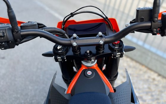 Neufahrzeug KTM 690 SMC R - Bild 15