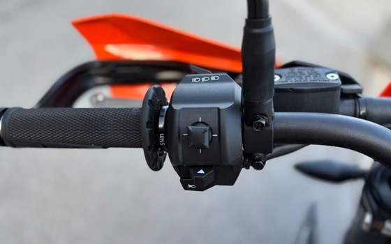 Neufahrzeug KTM 690 SMC R - Bild 16