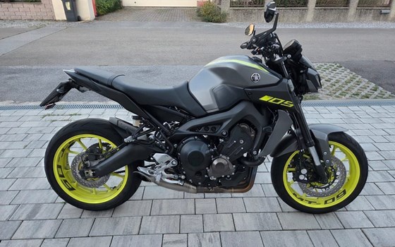 Gebrauchtmotorrad Yamaha MT-09 - Bild 1 Gebrauchtmotorrad Yamaha MT-09 - Bild 1