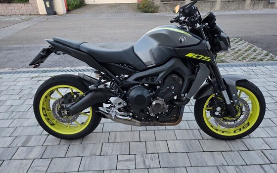 Gebrauchtmotorrad Yamaha MT-09 - Bild 2 Gebrauchtmotorrad Yamaha MT-09 - Bild 2