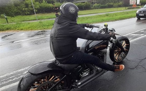Gebrauchtmotorrad Harley-Davidson Softail Breakout FXSB - Bild 2 Gebrauchtmotorrad Harley-Davidson Softail Breakout FXSB - Bild 2