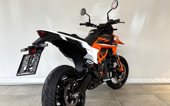 Neufahrzeug KTM 125 SMC R - Bild 8 Neufahrzeug KTM 125 SMC R - Bild 8