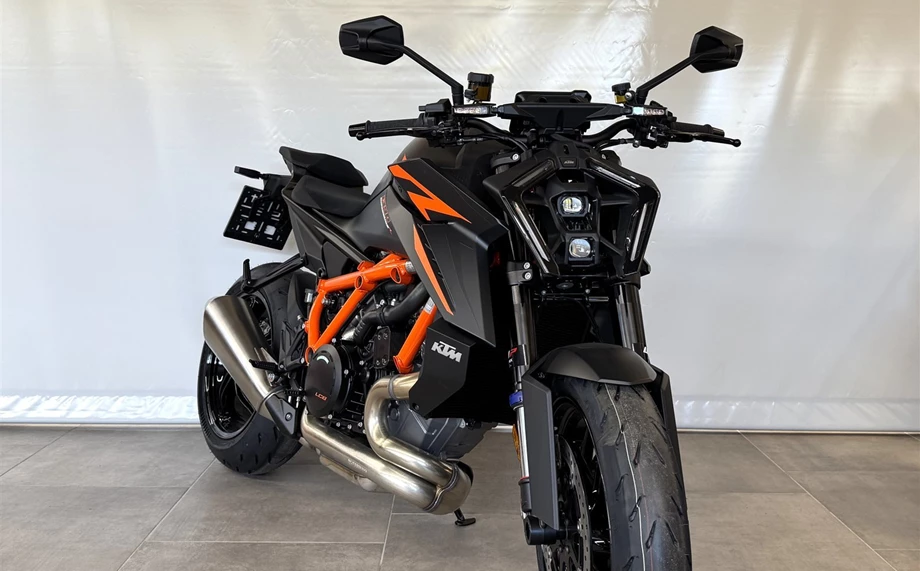 Angebot KTM 1390 Super Duke R EVO Bild 3: Angebot KTM 1390 Super Duke R EVO