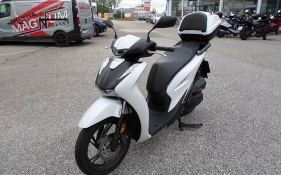 Gebrauchtmotorrad Honda SH125i - Bild 7 Gebrauchtmotorrad Honda SH125i - Bild 7