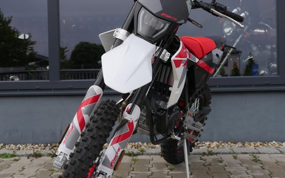 Neufahrzeug Fantic XEF 125 Performance - Bild 9