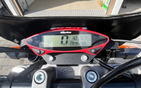 Gebrauchtmotorrad Beta RR 2T 50 - Bild 3 Gebrauchtmotorrad Beta RR 2T 50 - Bild 3