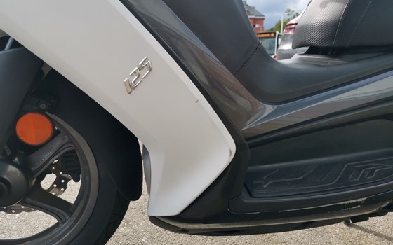 Gebrauchtmotorrad Kymco Downtown 125i - Bild 13