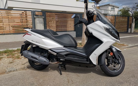 Gebrauchtmotorrad Kymco Downtown 125i - Bild 3 Gebrauchtmotorrad Kymco Downtown 125i - Bild 3
