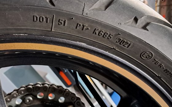 Gebrauchtmotorrad Triumph Speed Triple 1050 - Bild 3