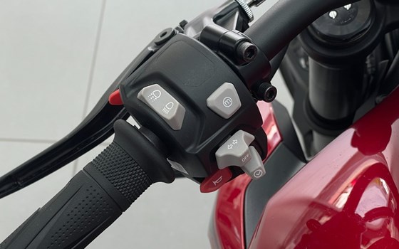 Gebrauchtmotorrad Triumph Street Triple RS - Bild 10