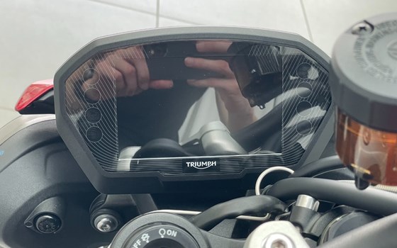 Gebrauchtmotorrad Triumph Street Triple RS - Bild 12