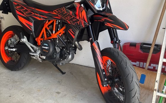 Gebrauchtmotorrad KTM 690 SMC R - Bild 4 Gebrauchtmotorrad KTM 690 SMC R - Bild 4