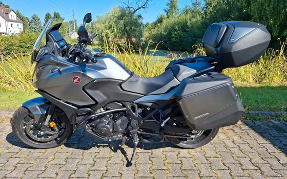 Gebrauchtmotorrad Honda NT1100 DCT - Bild 2