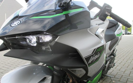 Gebrauchtmotorrad Kawasaki Ninja 7 Hybrid - Bild 5