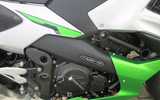Gebrauchtmotorrad Kawasaki Ninja 7 Hybrid - Bild 9