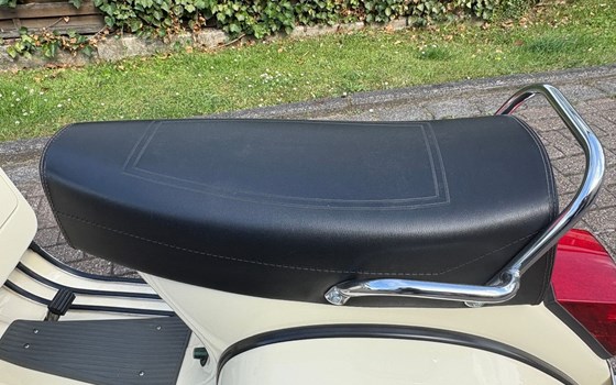 Gebrauchtmotorrad Vespa PX 80 - Bild 5