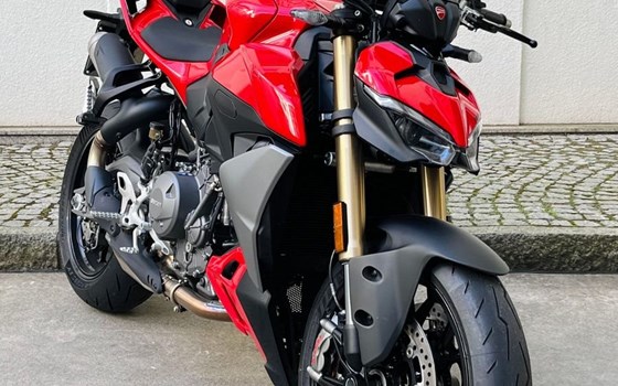 Gebrauchtmotorrad Ducati Streetfighter V2 - Bild 2