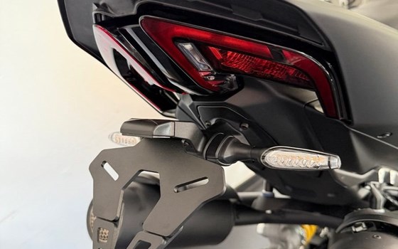 Neufahrzeug Ducati Streetfighter V2 - Bild 10
