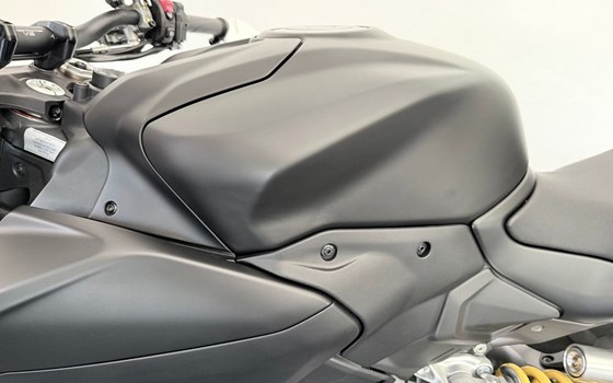 Neufahrzeug Ducati Streetfighter V2 - Bild 6