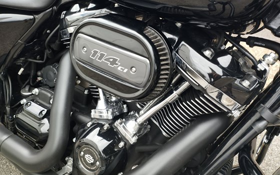 Gebrauchtmotorrad Harley-Davidson Touring Road King Special FLHRXS - Bild 10 Gebrauchtmotorrad Harley-Davidson Touring Road King Special FLHRXS - Bild 10