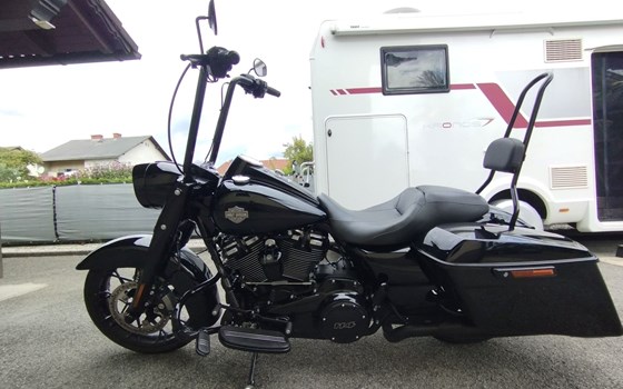 Gebrauchtmotorrad Harley-Davidson Touring Road King Special FLHRXS - Bild 15 Gebrauchtmotorrad Harley-Davidson Touring Road King Special FLHRXS - Bild 15