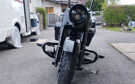 Gebrauchtmotorrad Harley-Davidson Touring Road King Special FLHRXS - Bild 2 Gebrauchtmotorrad Harley-Davidson Touring Road King Special FLHRXS - Bild 2