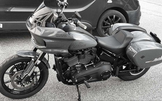 Gebrauchtmotorrad Harley-Davidson Softail Low Rider ST - Bild 1 Gebrauchtmotorrad Harley-Davidson Softail Low Rider ST - Bild 1