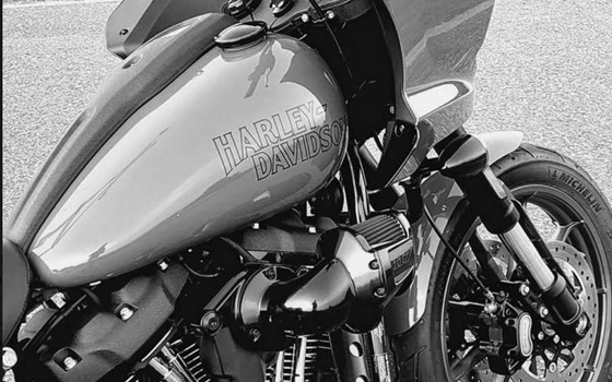 Gebrauchtmotorrad Harley-Davidson Softail Low Rider ST - Bild 3 Gebrauchtmotorrad Harley-Davidson Softail Low Rider ST - Bild 3