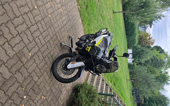 Gebrauchtmotorrad Husqvarna Norden 901 - Bild 3 Gebrauchtmotorrad Husqvarna Norden 901 - Bild 3