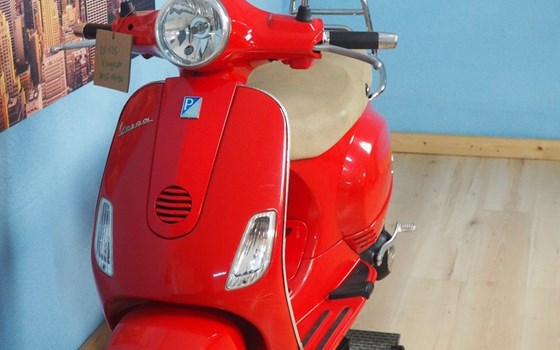 Gebrauchtmotorrad Vespa LX 125 - Bild 12 Gebrauchtmotorrad Vespa LX 125 - Bild 12