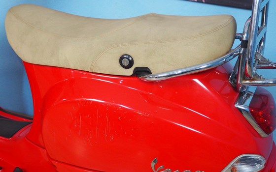 Gebrauchtmotorrad Vespa LX 125 - Bild 9 Gebrauchtmotorrad Vespa LX 125 - Bild 9