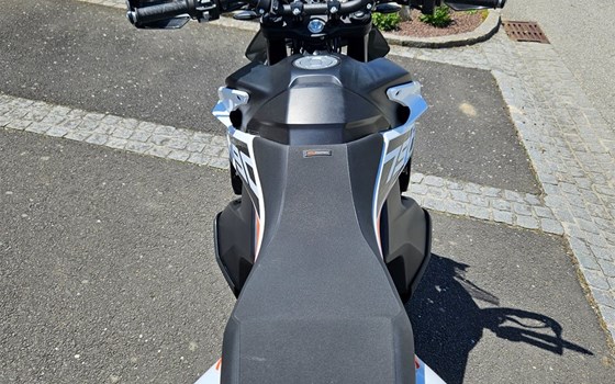 Gebrauchtmotorrad KTM 790 Adventure - Bild 5 Gebrauchtmotorrad KTM 790 Adventure - Bild 5
