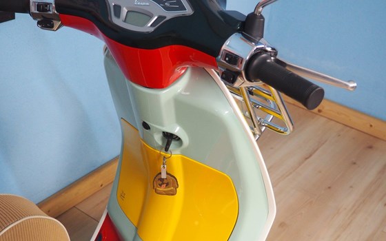 Gebrauchtmotorrad Vespa Primavera 50 Sean Wotherspoon - Bild 18 Gebrauchtmotorrad Vespa Primavera 50 Sean Wotherspoon - Bild 18