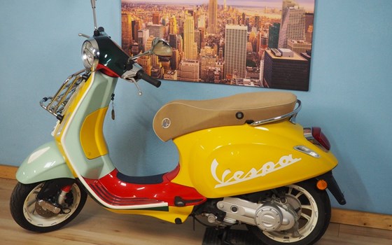 Gebrauchtmotorrad Vespa Primavera 50 Sean Wotherspoon - Bild 2 Gebrauchtmotorrad Vespa Primavera 50 Sean Wotherspoon - Bild 2