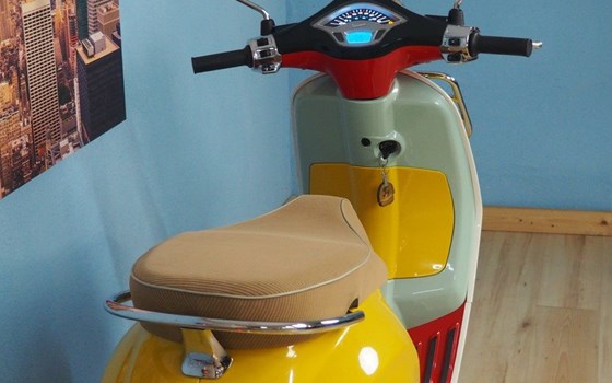 Gebrauchtmotorrad Vespa Primavera 50 Sean Wotherspoon - Bild 27 Gebrauchtmotorrad Vespa Primavera 50 Sean Wotherspoon - Bild 27