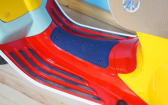 Gebrauchtmotorrad Vespa Primavera 50 Sean Wotherspoon - Bild 6 Gebrauchtmotorrad Vespa Primavera 50 Sean Wotherspoon - Bild 6