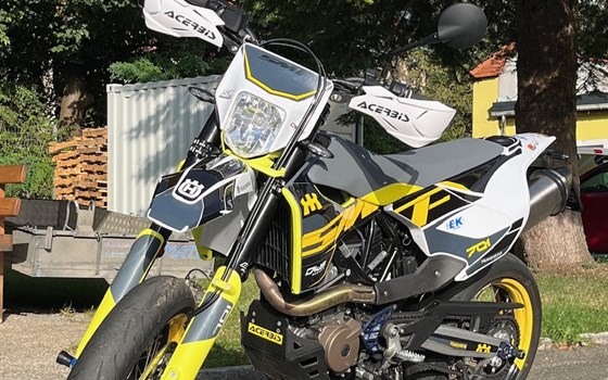 Gebrauchtmotorrad Husqvarna 701 Supermoto - Bild 2 Gebrauchtmotorrad Husqvarna 701 Supermoto - Bild 2