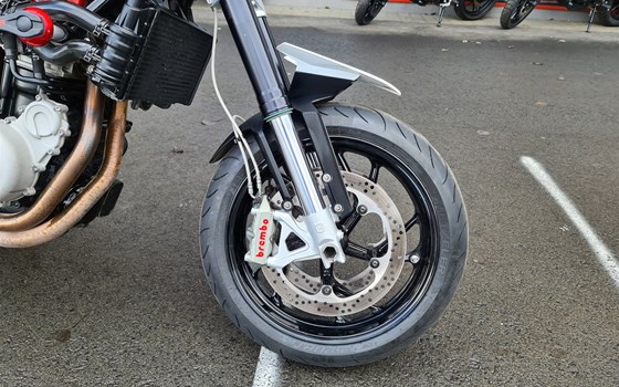Gebrauchtmotorrad Husqvarna Nuda 900 R - Bild 9 Gebrauchtmotorrad Husqvarna Nuda 900 R - Bild 9