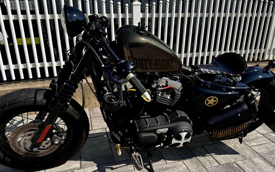 Gebrauchtmotorrad Harley-Davidson Sportster XL 1200X Forty-Eight - Bild 10 Gebrauchtmotorrad Harley-Davidson Sportster XL 1200X Forty-Eight - Bild 10