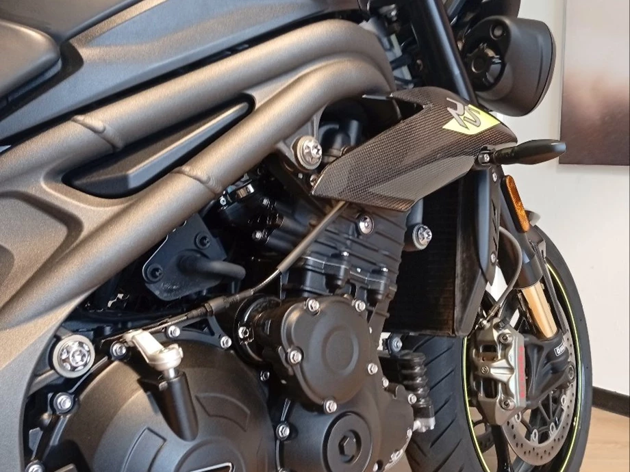 Angebot Triumph Speed Triple 1050 Bild 7: Angebot Triumph Speed Triple 1050