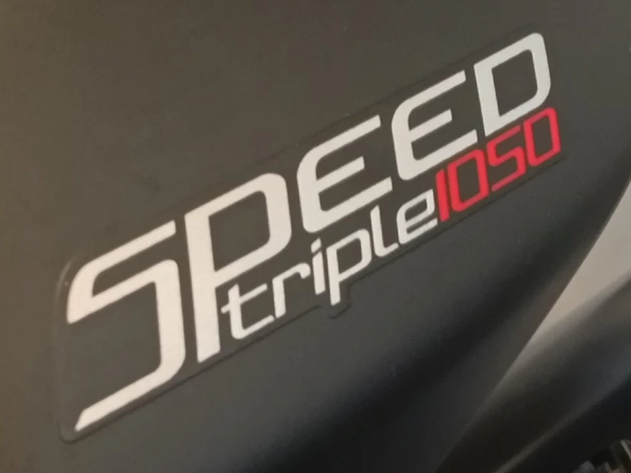 Angebot Triumph Speed Triple 1050 Bild 6: Angebot Triumph Speed Triple 1050