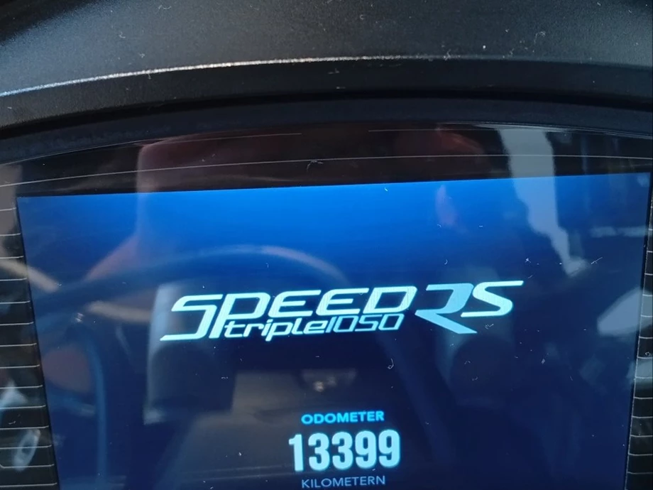 Angebot Triumph Speed Triple 1050 Bild 4: Angebot Triumph Speed Triple 1050