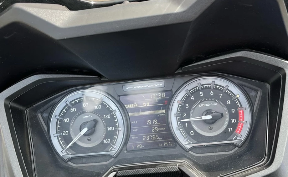 Angebot Honda Forza 350 Bild 6: Angebot Honda Forza 350