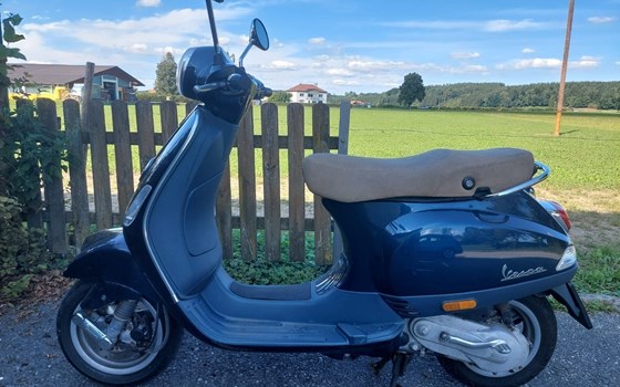 Gebrauchtmotorrad Vespa LX 50 2T - Bild 2 Gebrauchtmotorrad Vespa LX 50 2T - Bild 2