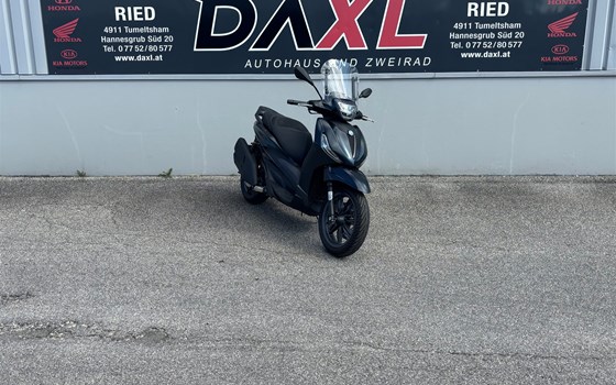 Gebrauchtmotorrad Piaggio Beverly 400 - Bild 1 Gebrauchtmotorrad Piaggio Beverly 400 - Bild 1