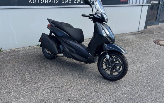 Gebrauchtmotorrad Piaggio Beverly 400 - Bild 2 Gebrauchtmotorrad Piaggio Beverly 400 - Bild 2