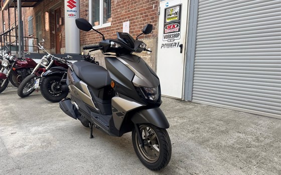 Neufahrzeug Suzuki Avenis 125 - Bild 3