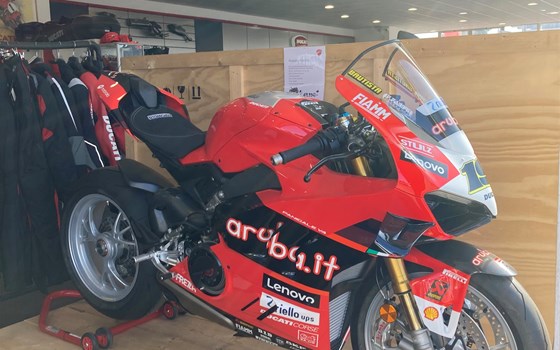 Neufahrzeug Ducati Panigale V4 S - Bild 1