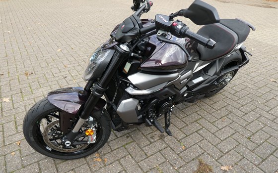 Gebrauchtmotorrad Ducati XDiavel V4 - Bild 4