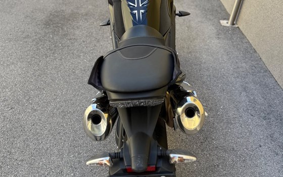 Gebrauchtmotorrad Triumph Speed Triple 1050 - Bild 7 Gebrauchtmotorrad Triumph Speed Triple 1050 - Bild 7